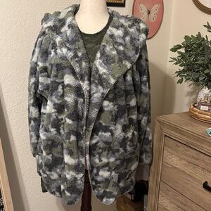 Hem & Thread Cozy Camo Hooded Sherpa Jacket